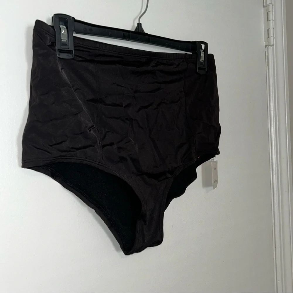 High-Waist Crisscross Back Bikini Bottoms - Picture 3 of 4